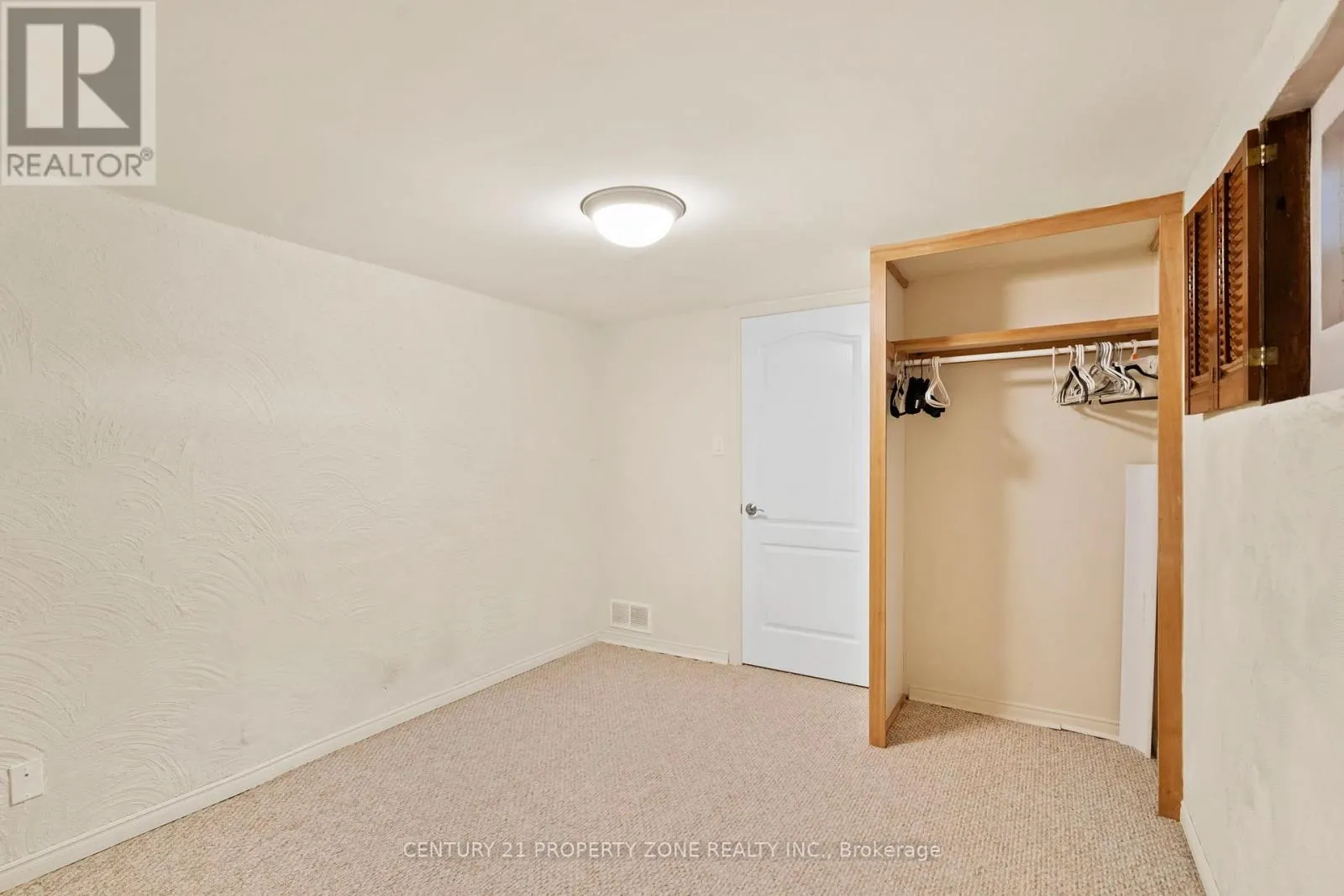 7 RODARICK DRIVE