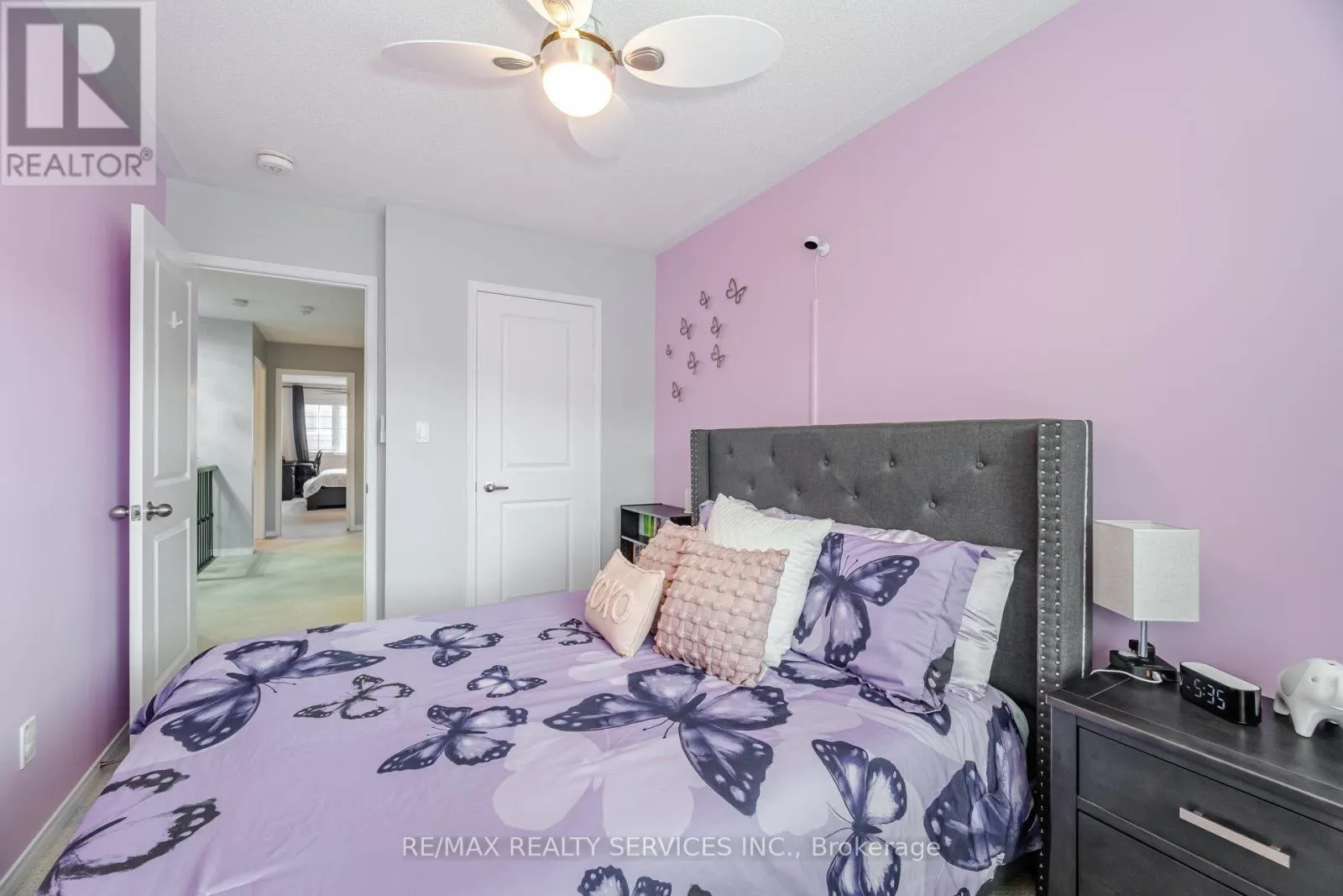 66 RIMROCK CRESCENT