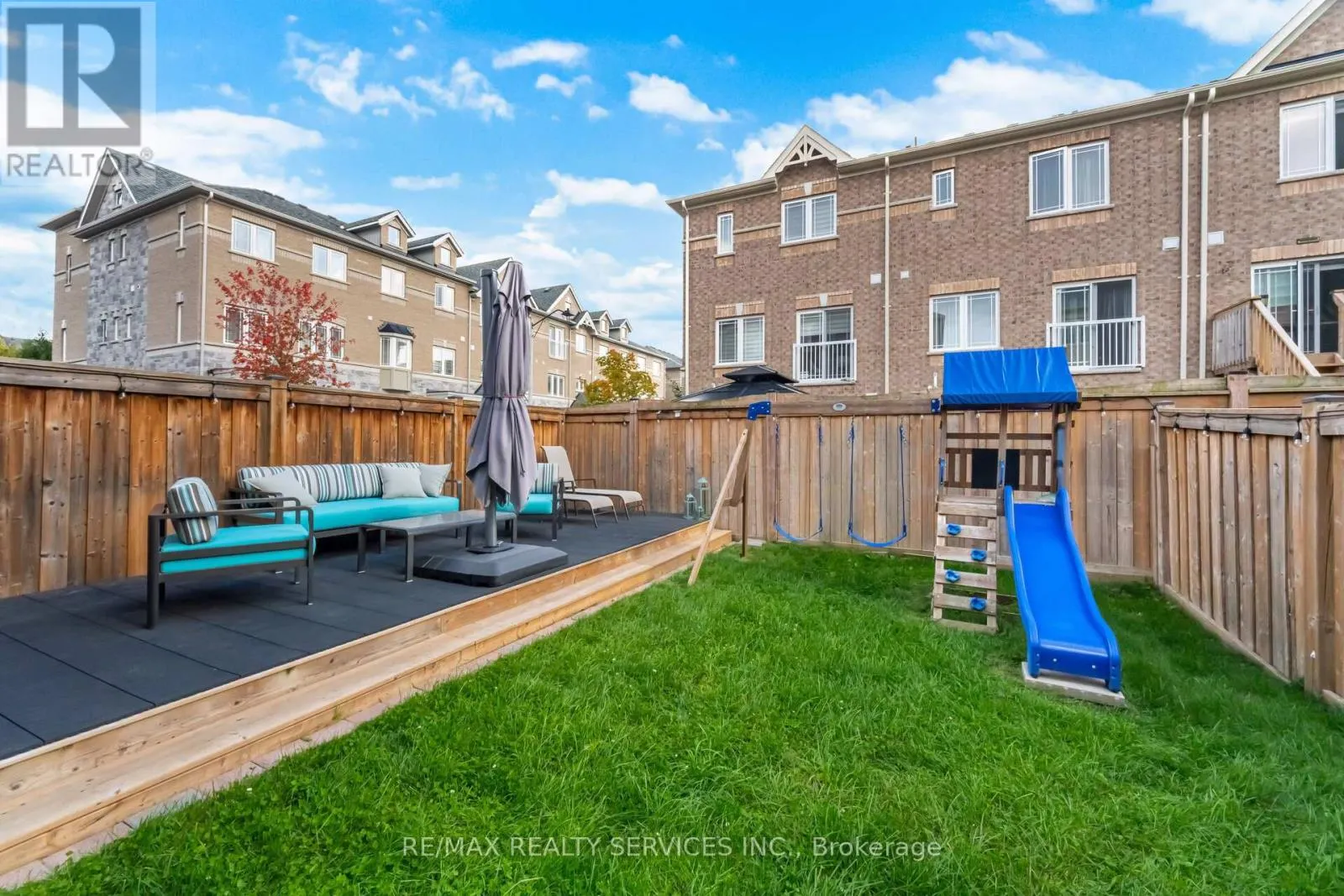 66 RIMROCK CRESCENT