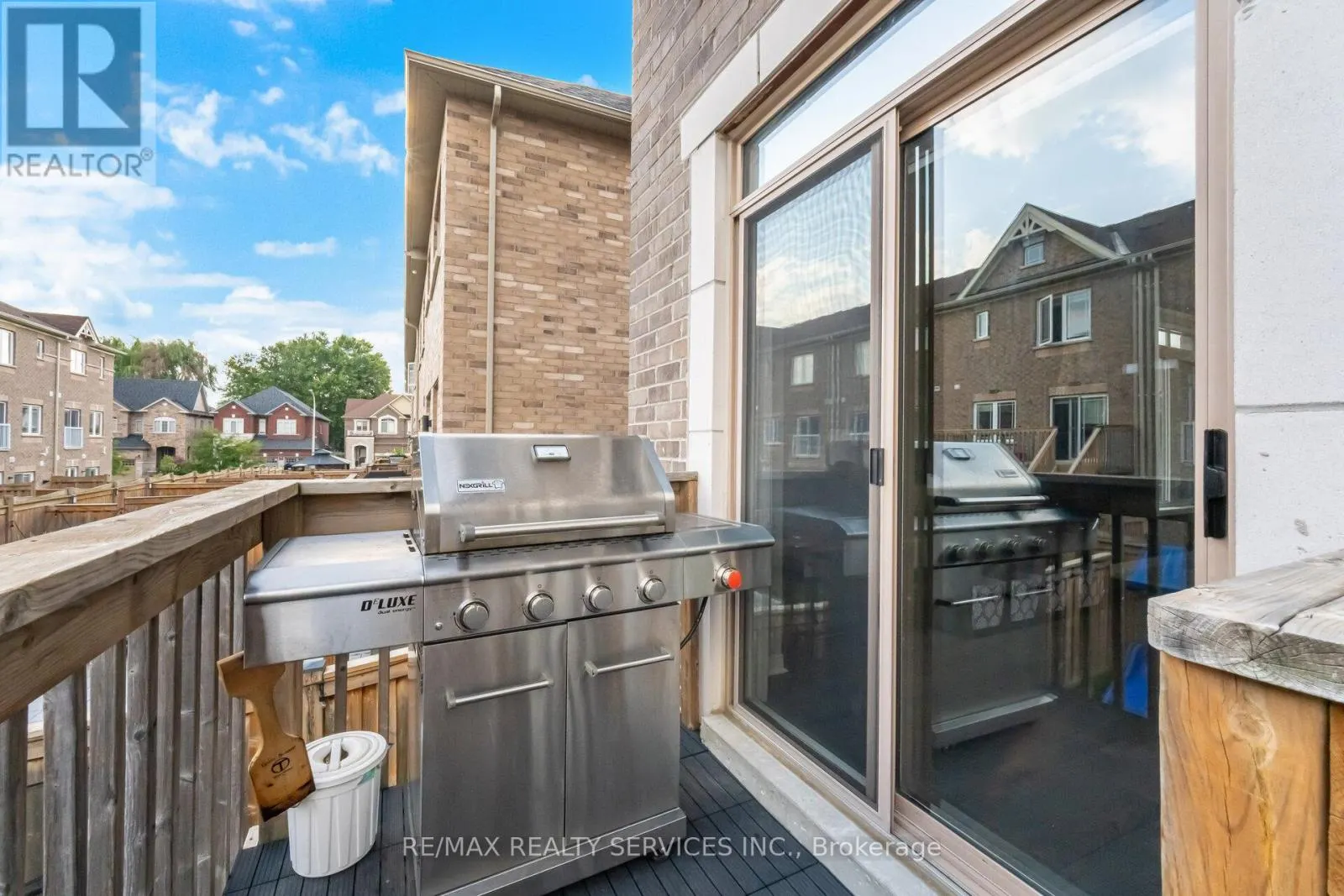 66 RIMROCK CRESCENT