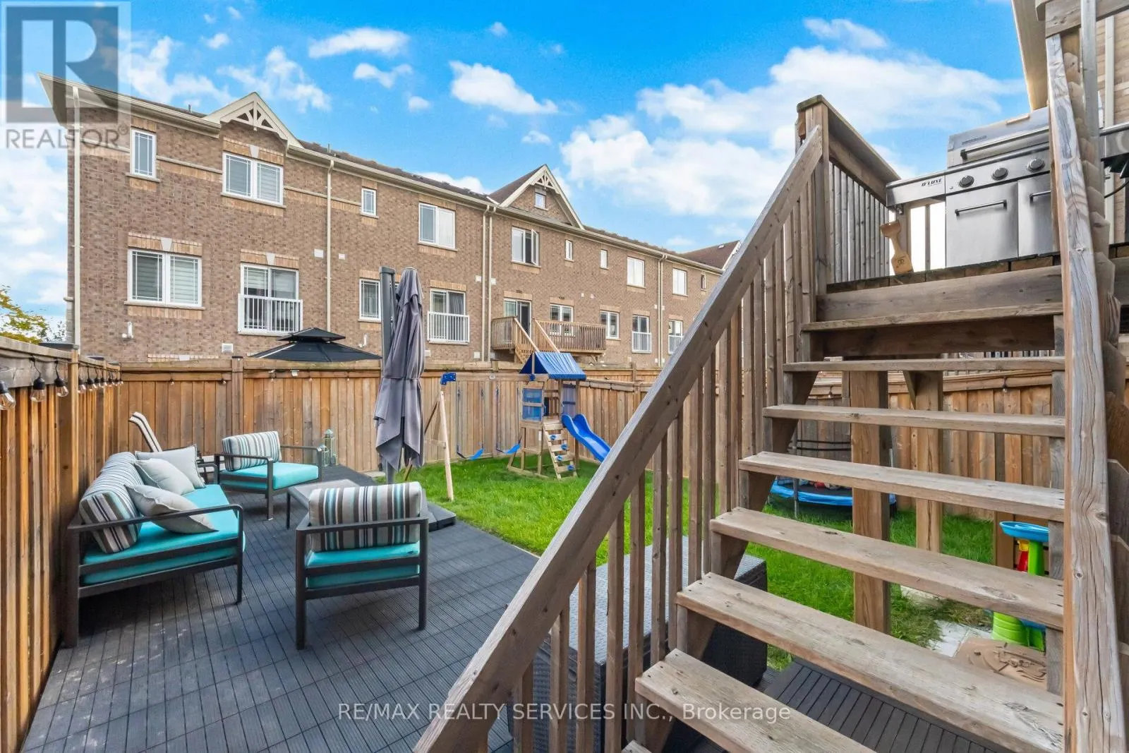 66 RIMROCK CRESCENT