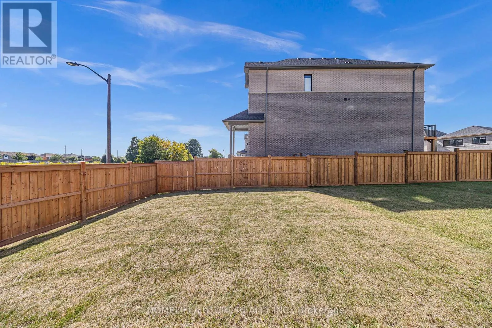 22 MORRISON CRESCENT