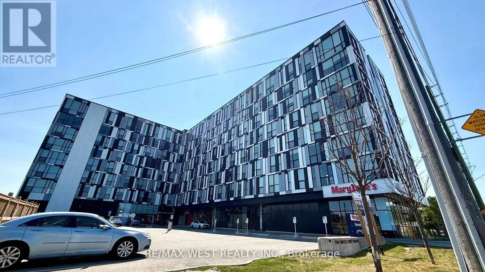 712 - 1900 SIMCOE STREET N
