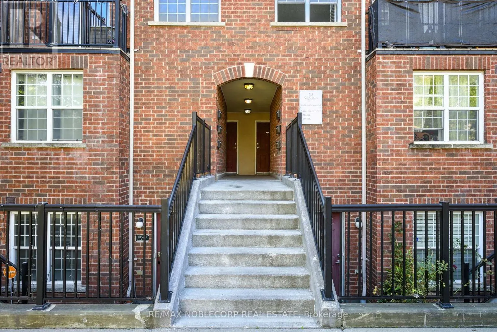 311 - 45 STRANGFORD LANE