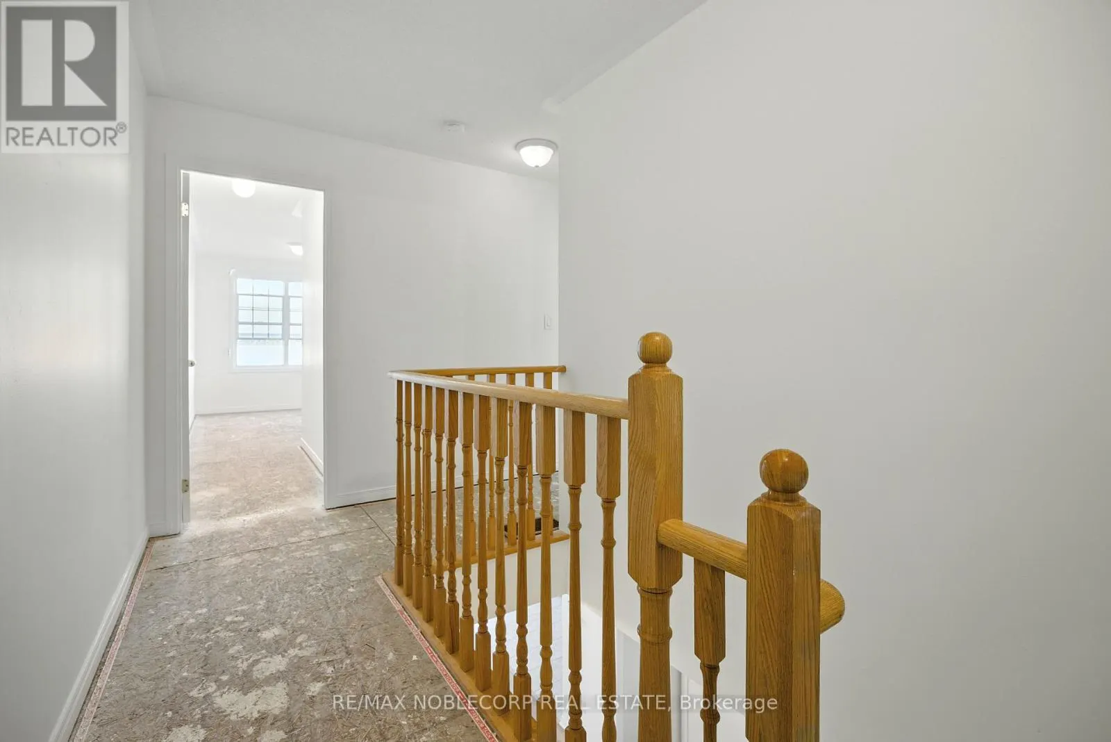 311 - 45 STRANGFORD LANE