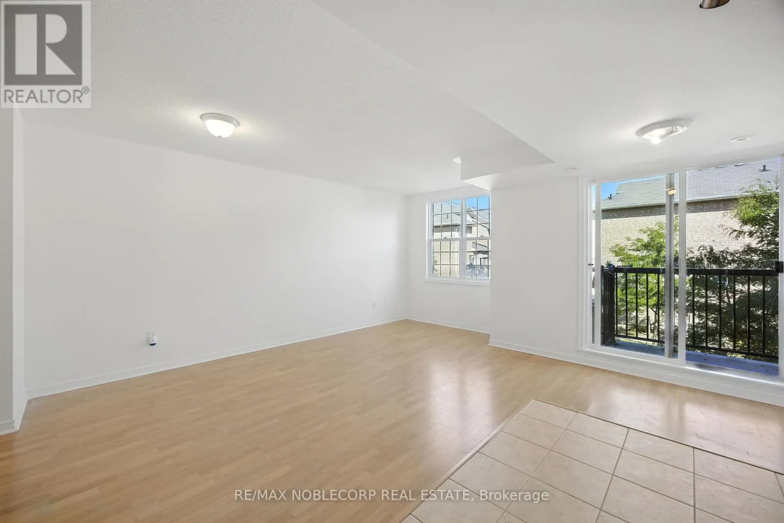 311 - 45 STRANGFORD LANE