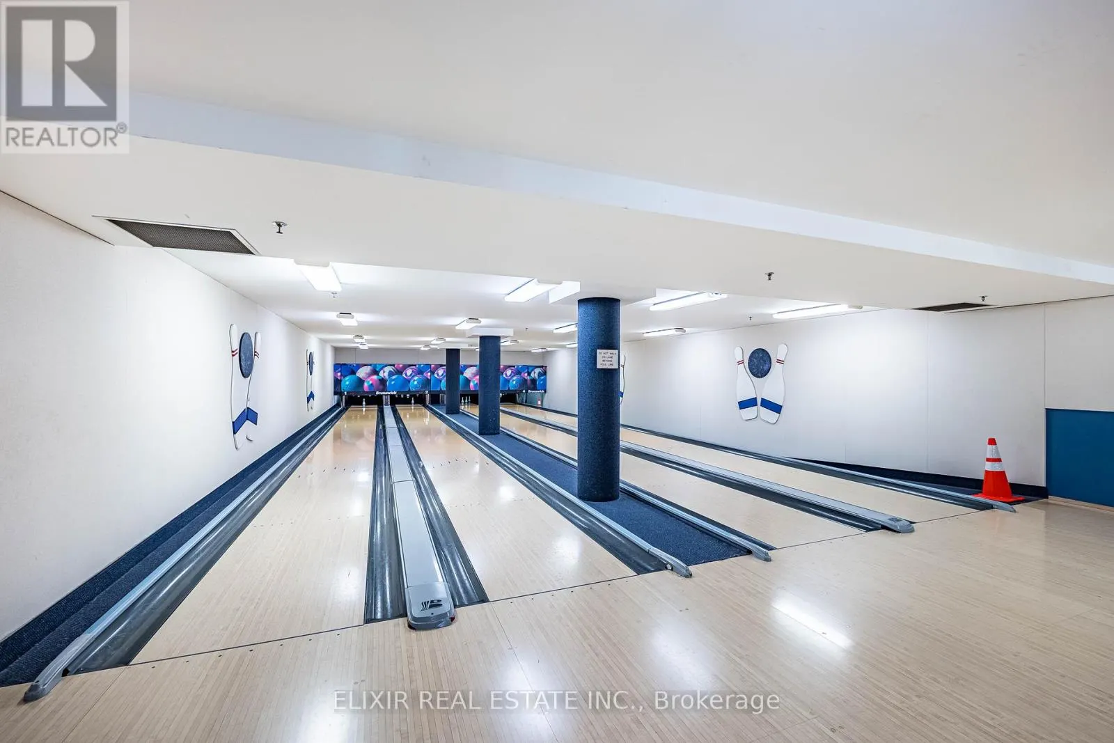 3035 - 68 CORPORATE DRIVE
