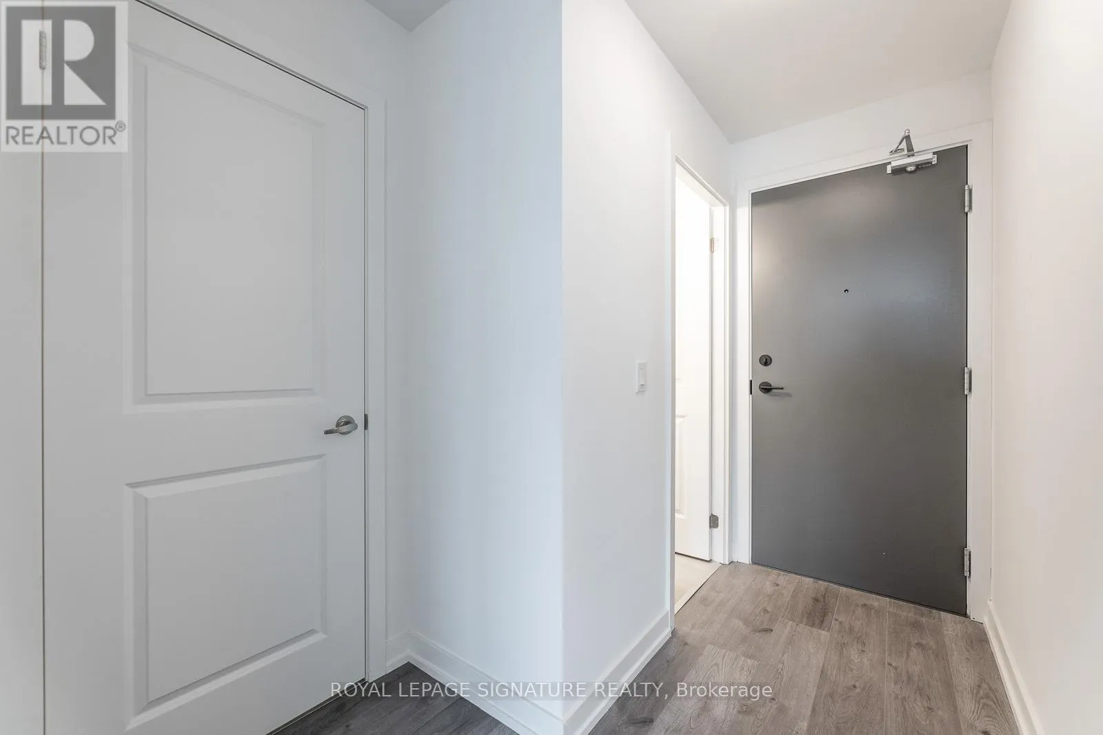 224 - 1010 DUNDAS STREET