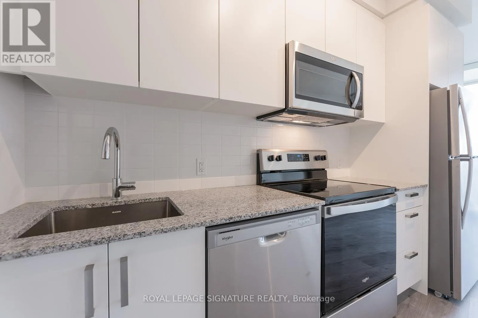 224 - 1010 DUNDAS STREET