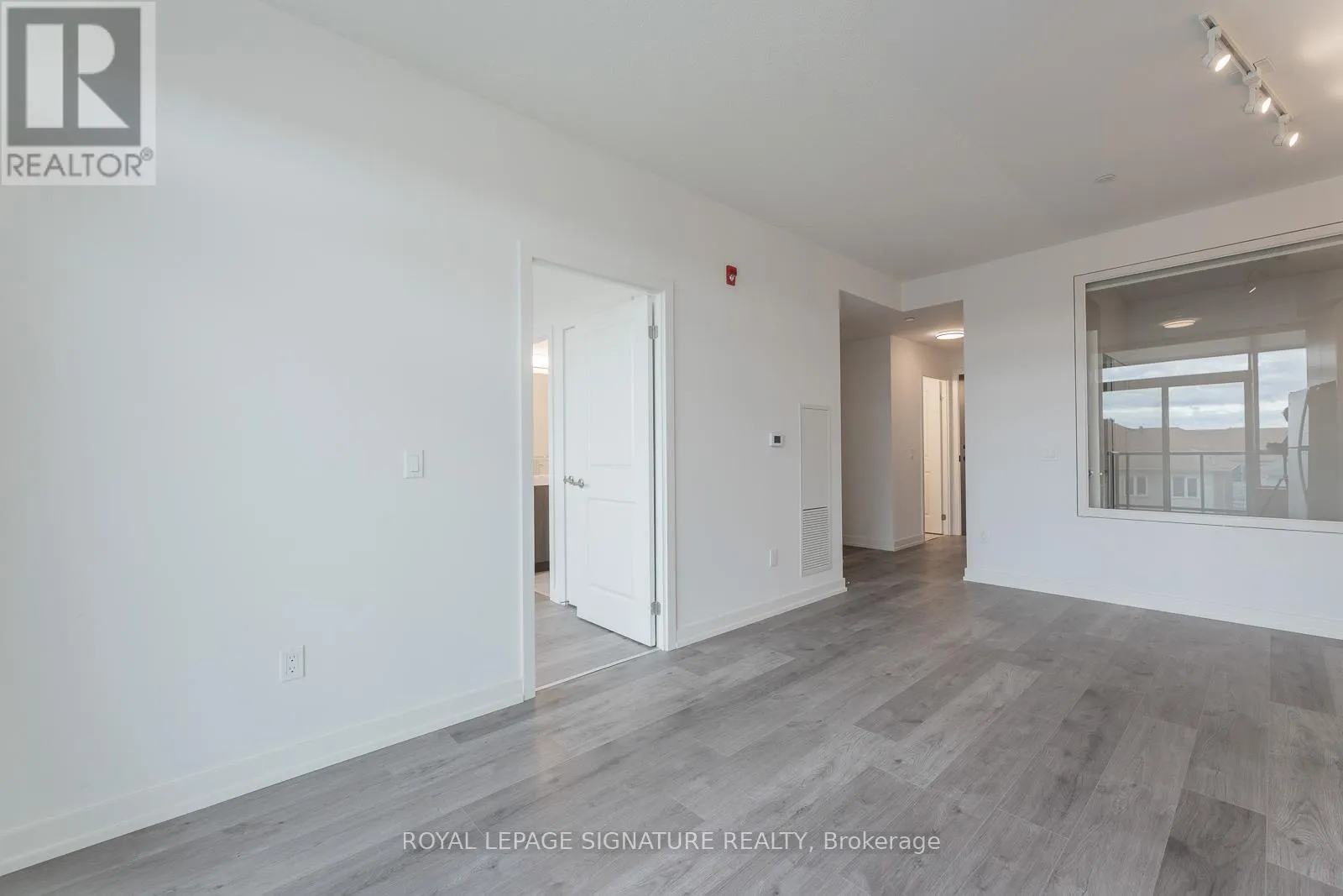 224 - 1010 DUNDAS STREET