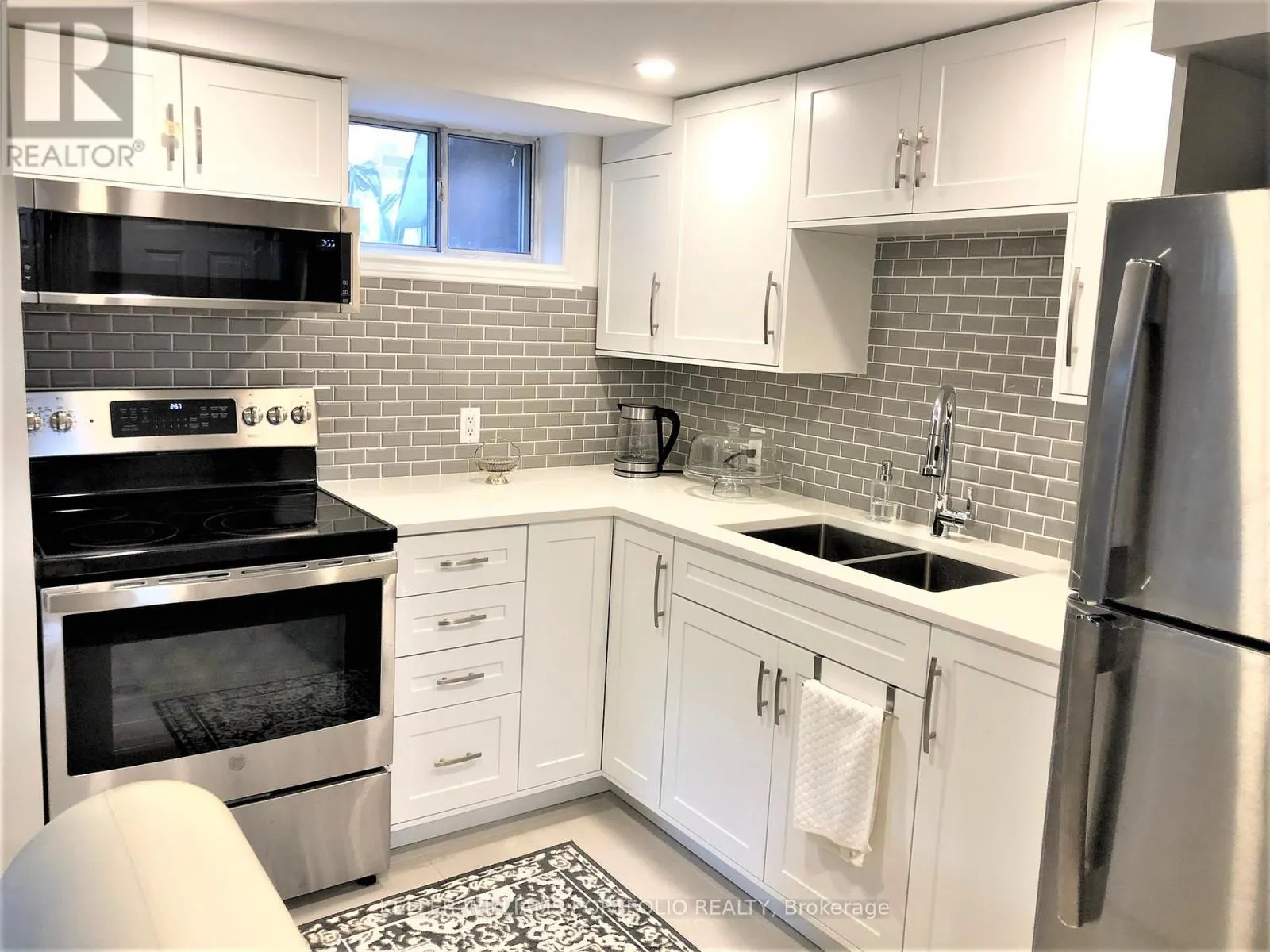 1 WINCREST DRIVE