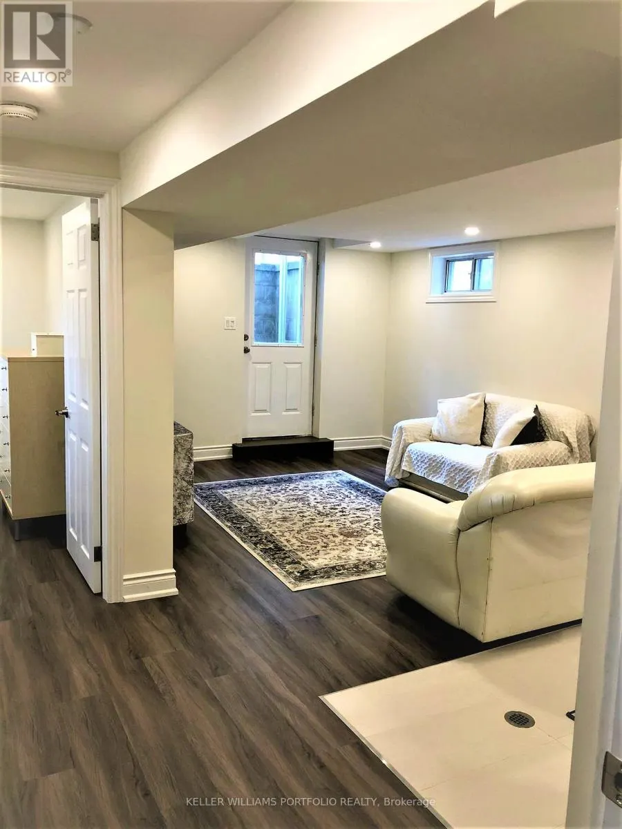 1 WINCREST DRIVE