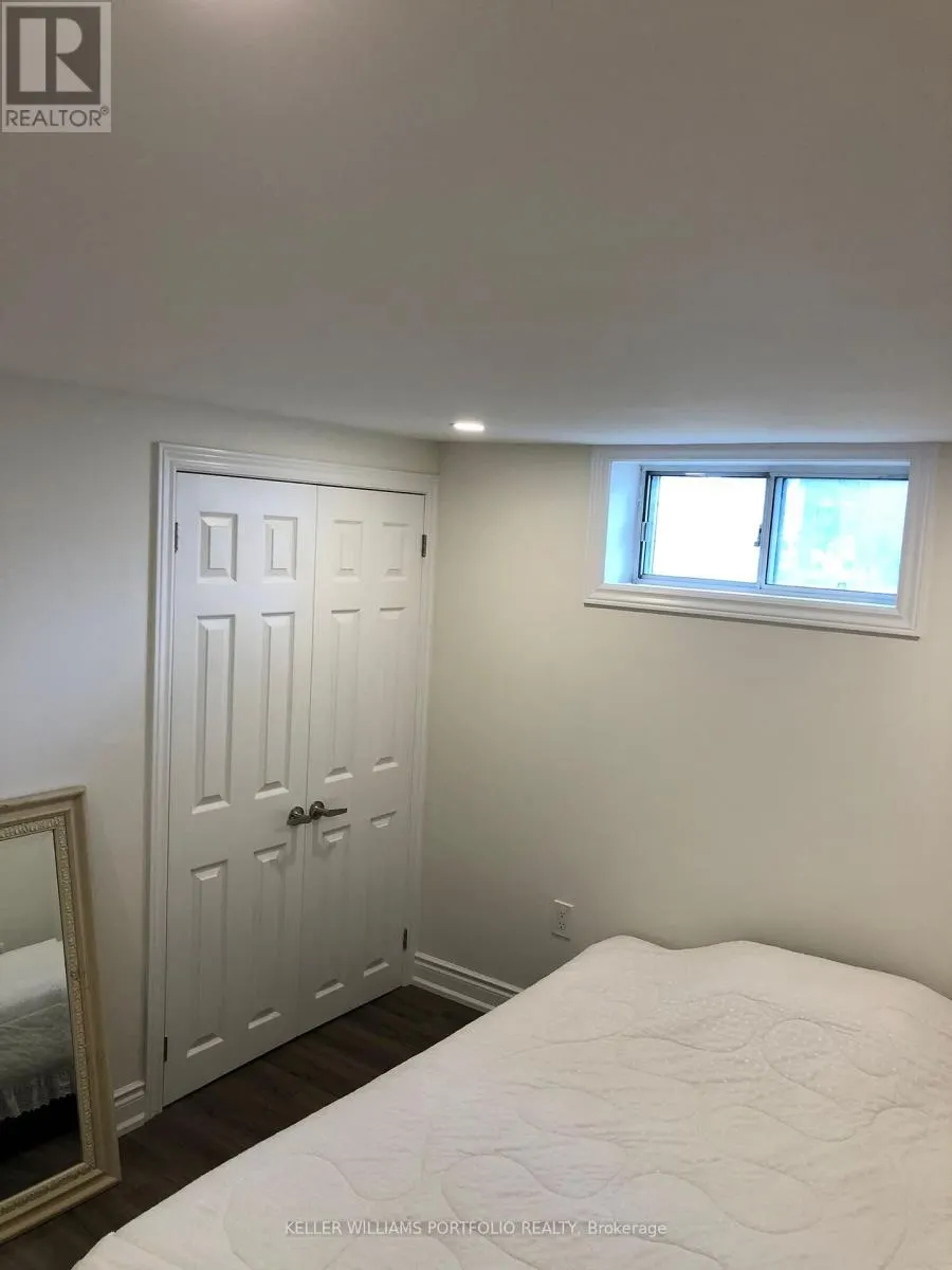 1 WINCREST DRIVE