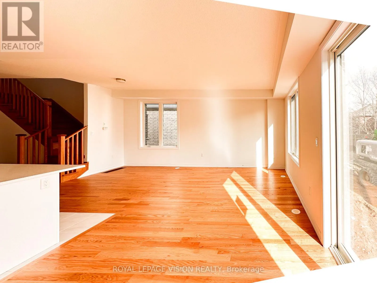 21 SORBARA WAY