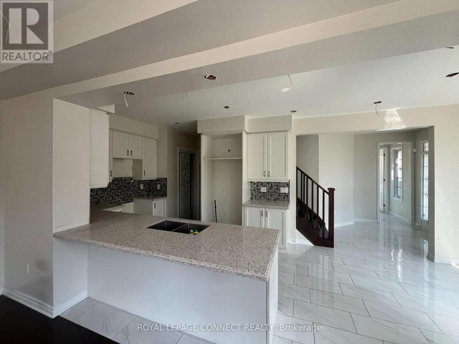 2427 MOONLIGHT CRESCENT