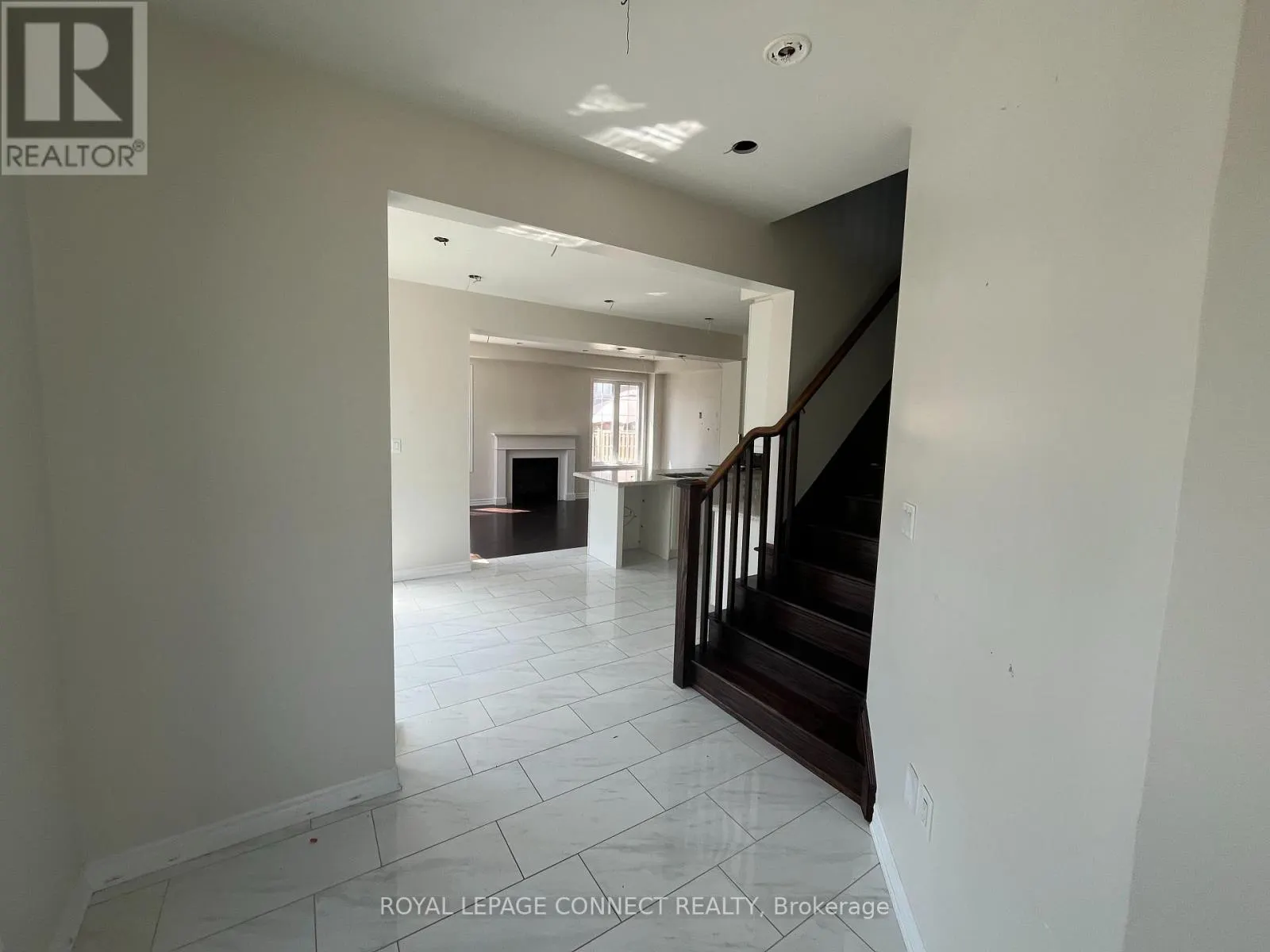 2427 MOONLIGHT CRESCENT