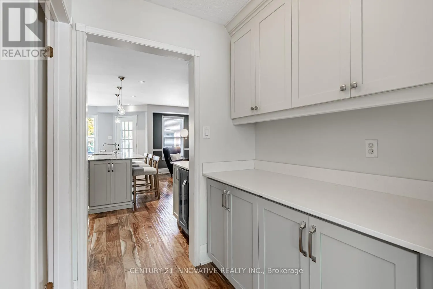 4 BLACKFRIAR AVENUE
