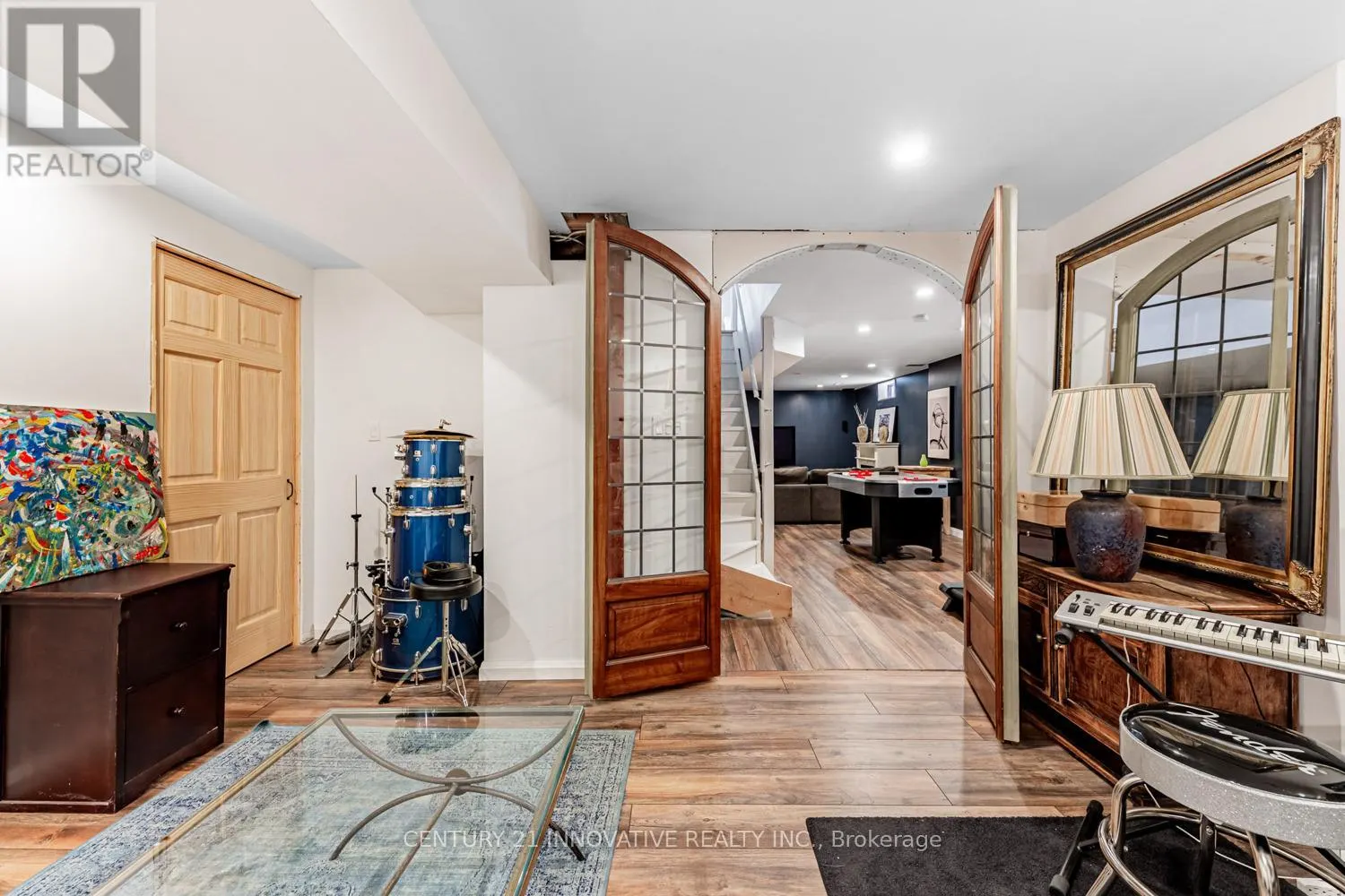 4 BLACKFRIAR AVENUE