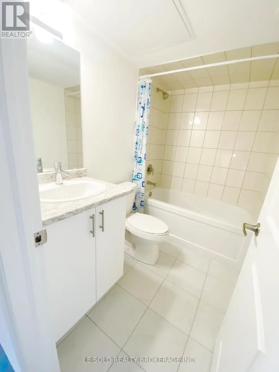 32 - 145 TAPSCOTT ROAD