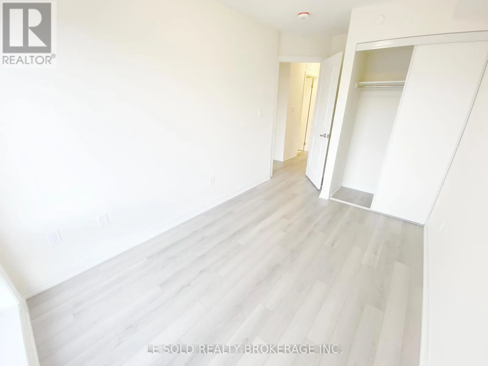 32 - 145 TAPSCOTT ROAD