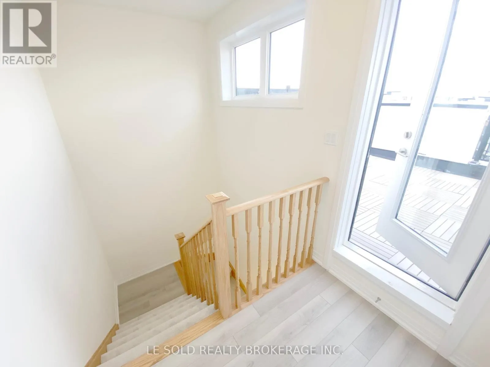 32 - 145 TAPSCOTT ROAD