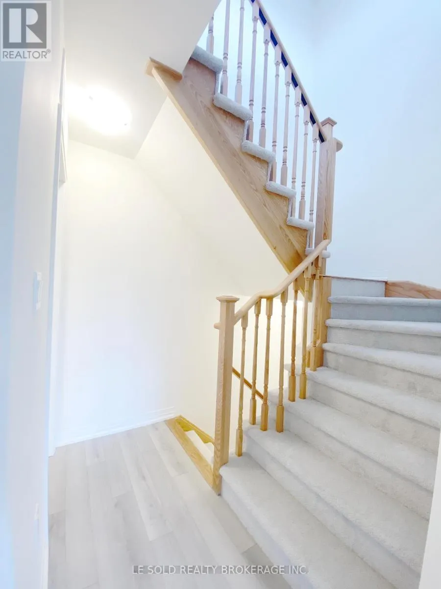 32 - 145 TAPSCOTT ROAD