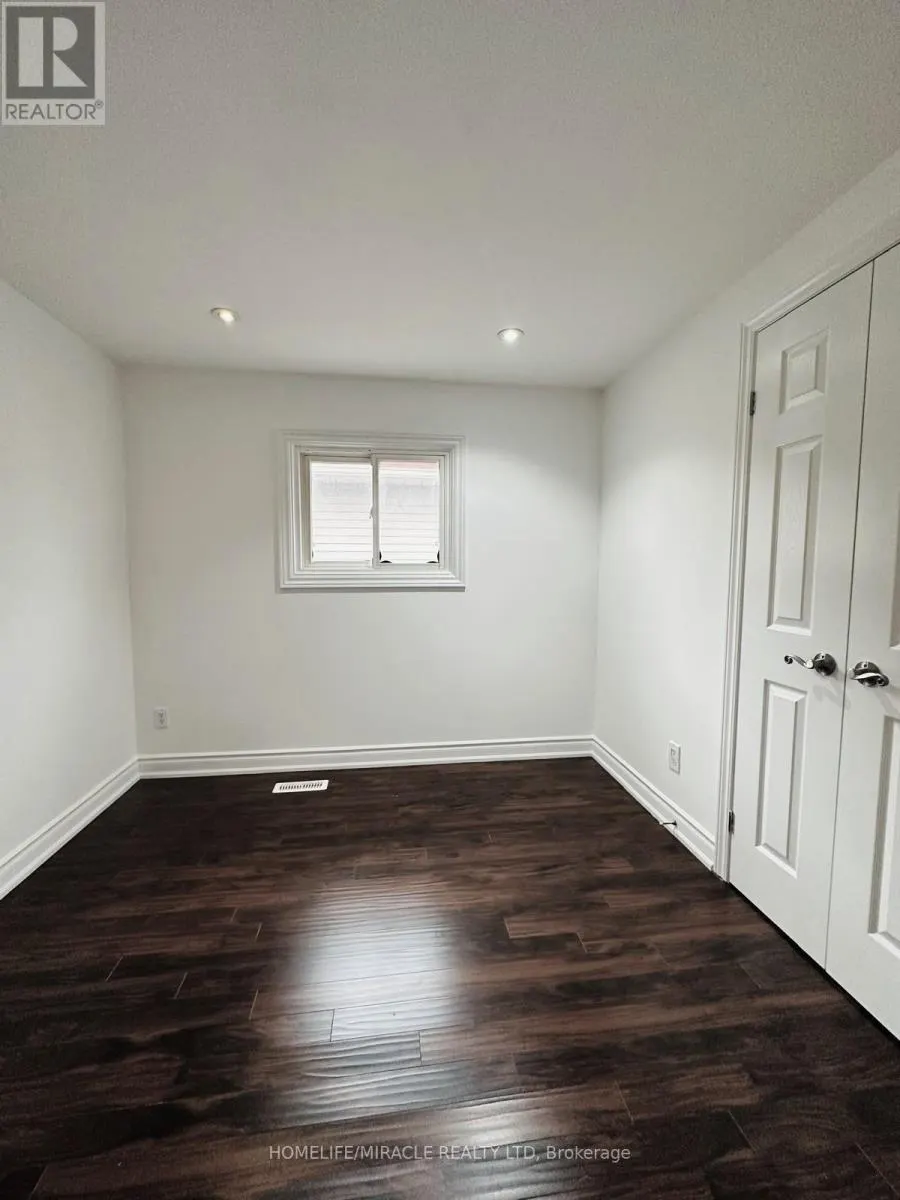 9 MARESFIELD DRIVE N DRIVE