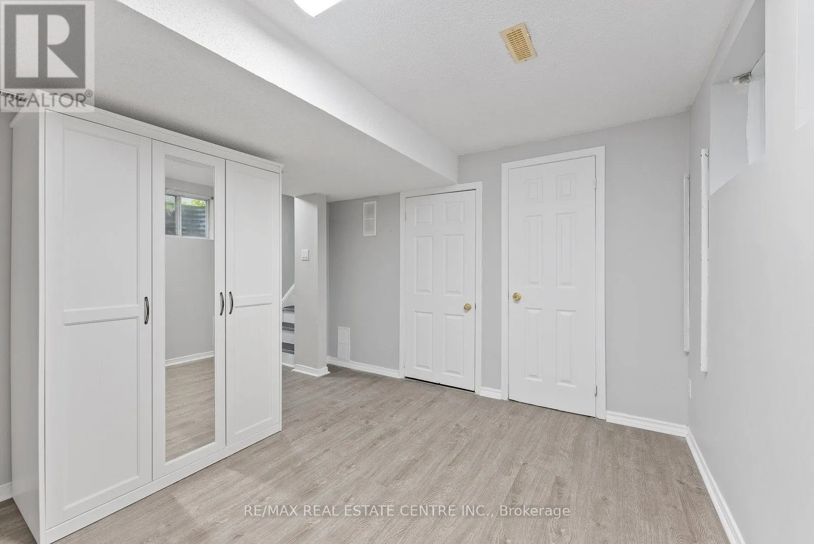 UPPER - 79 FAWNDALE CRESCENT