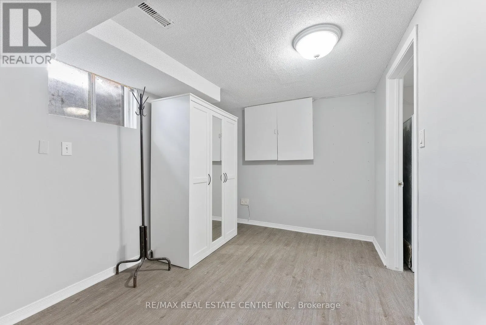 UPPER - 79 FAWNDALE CRESCENT