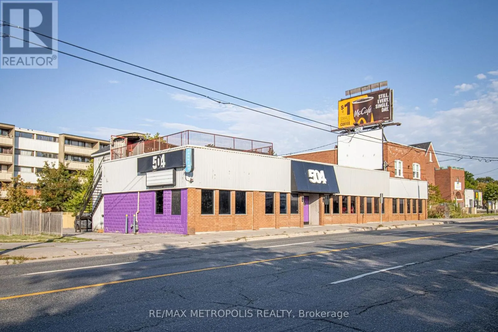 504 SIMCOE STREET S