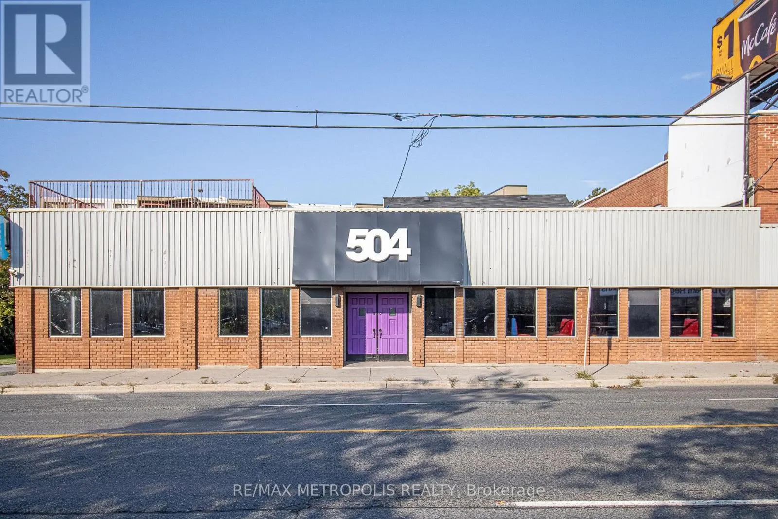 504 SIMCOE STREET S