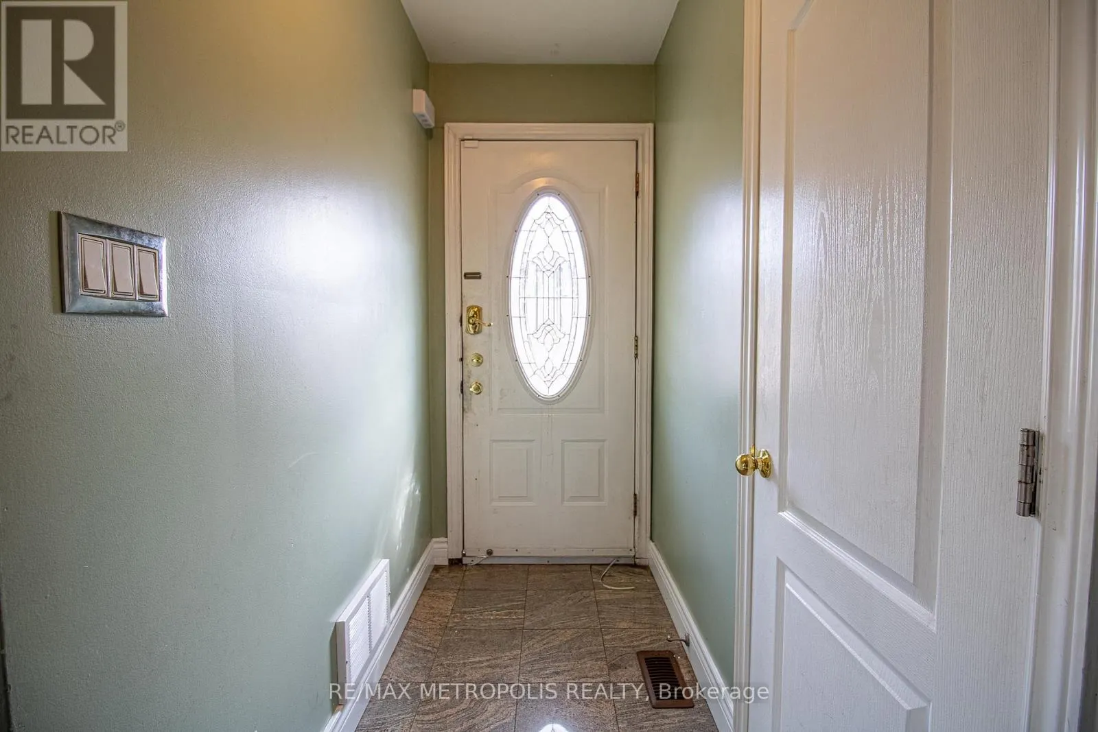 UPPER - 19 BRIMORTON DRIVE
