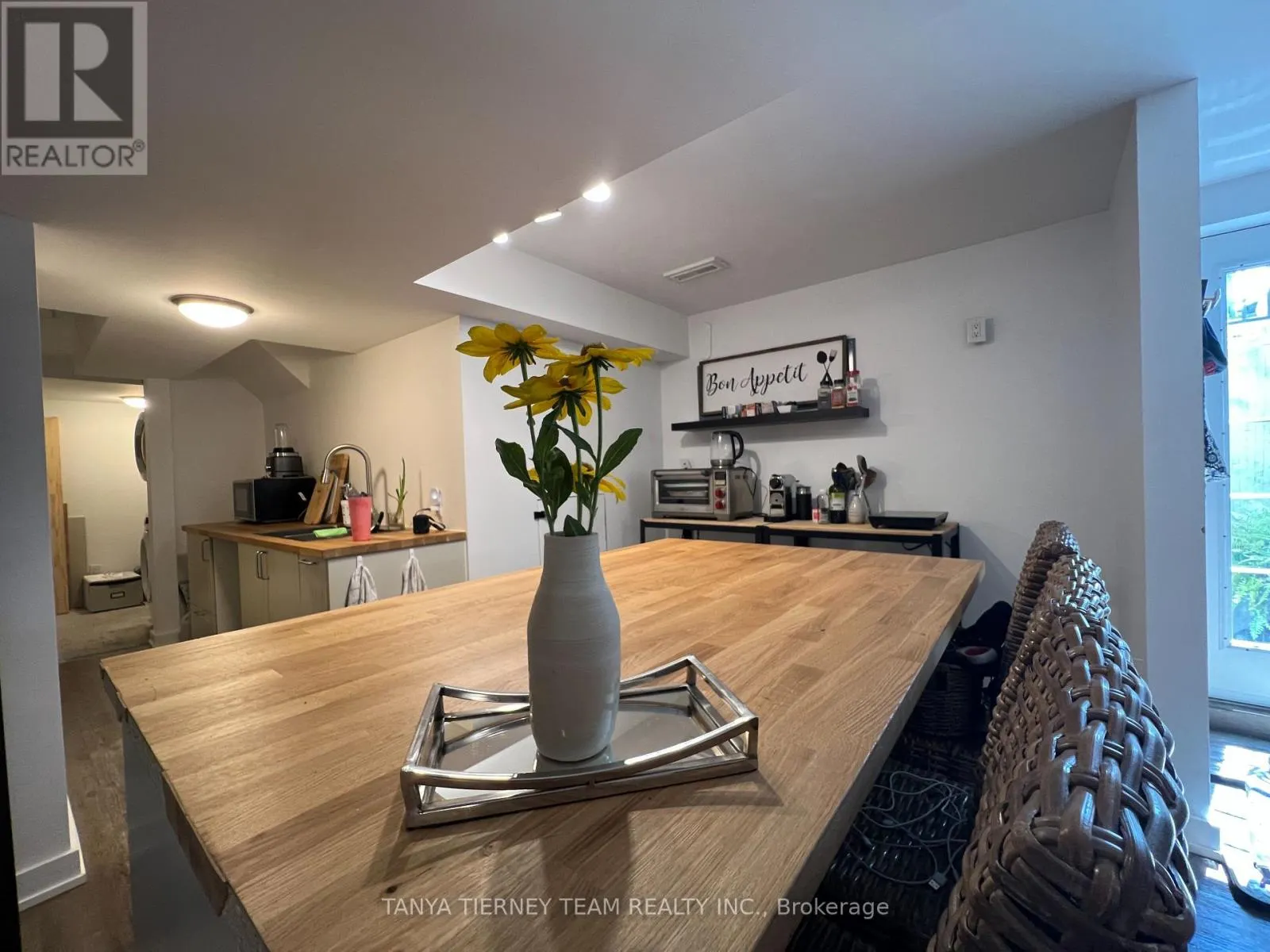 86 MILDENHALL PLACE