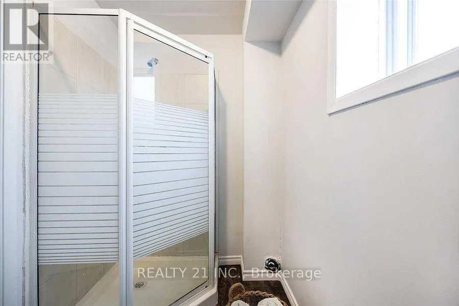 231 MEDINA COURT