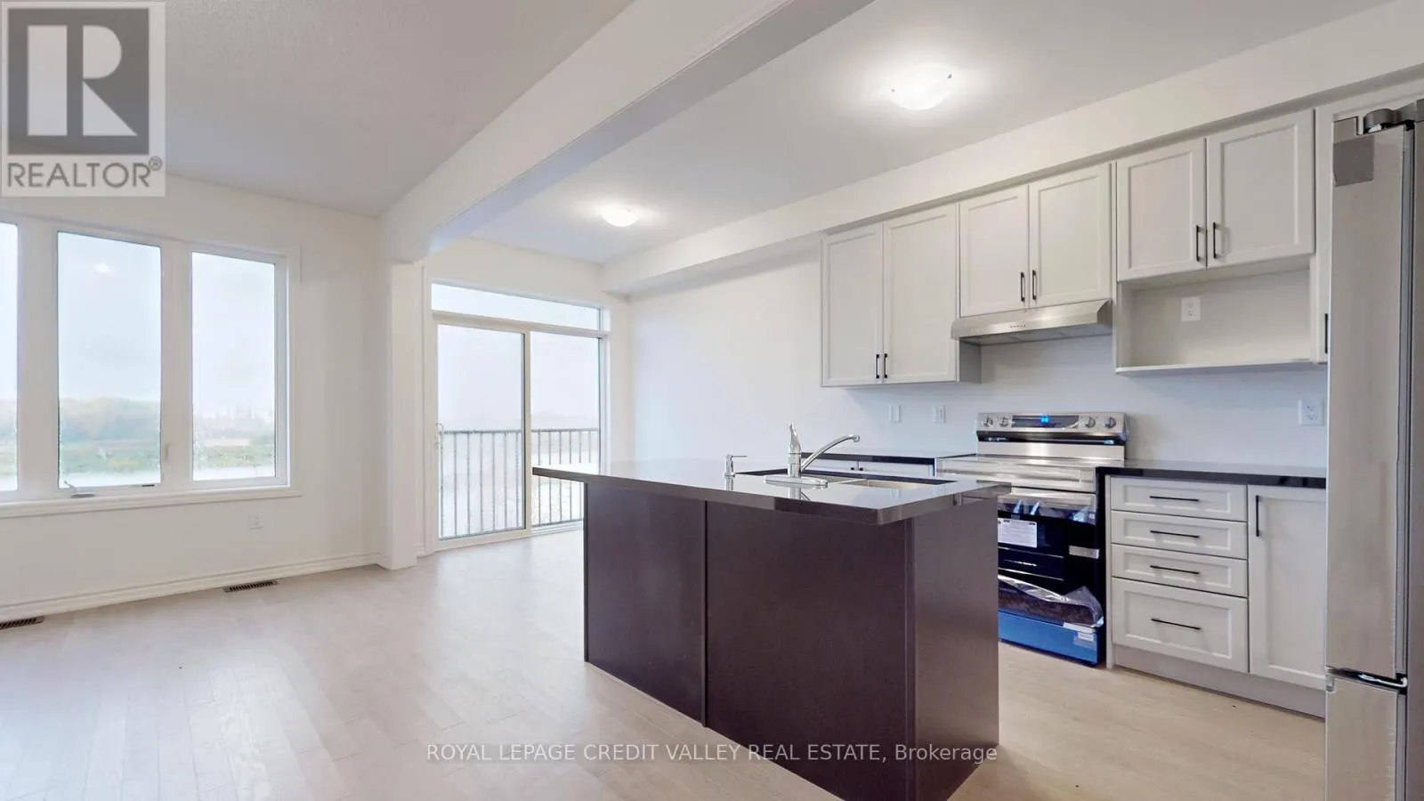 1221 REXTON DRIVE