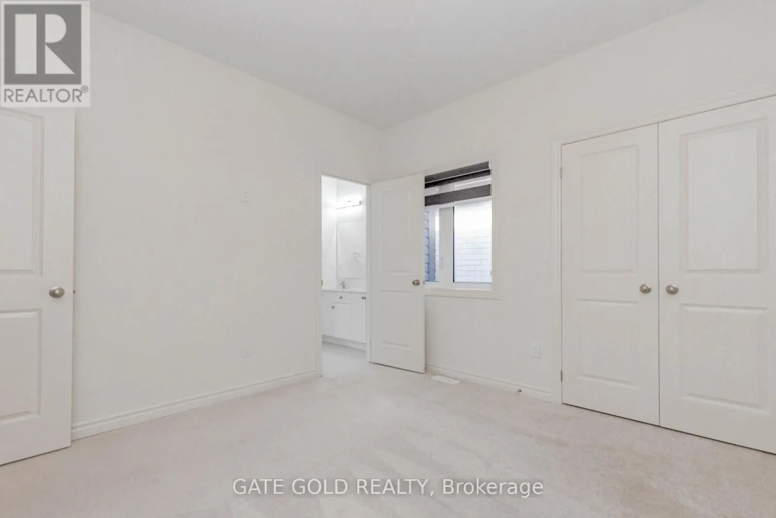 9 VICKERY STREET E