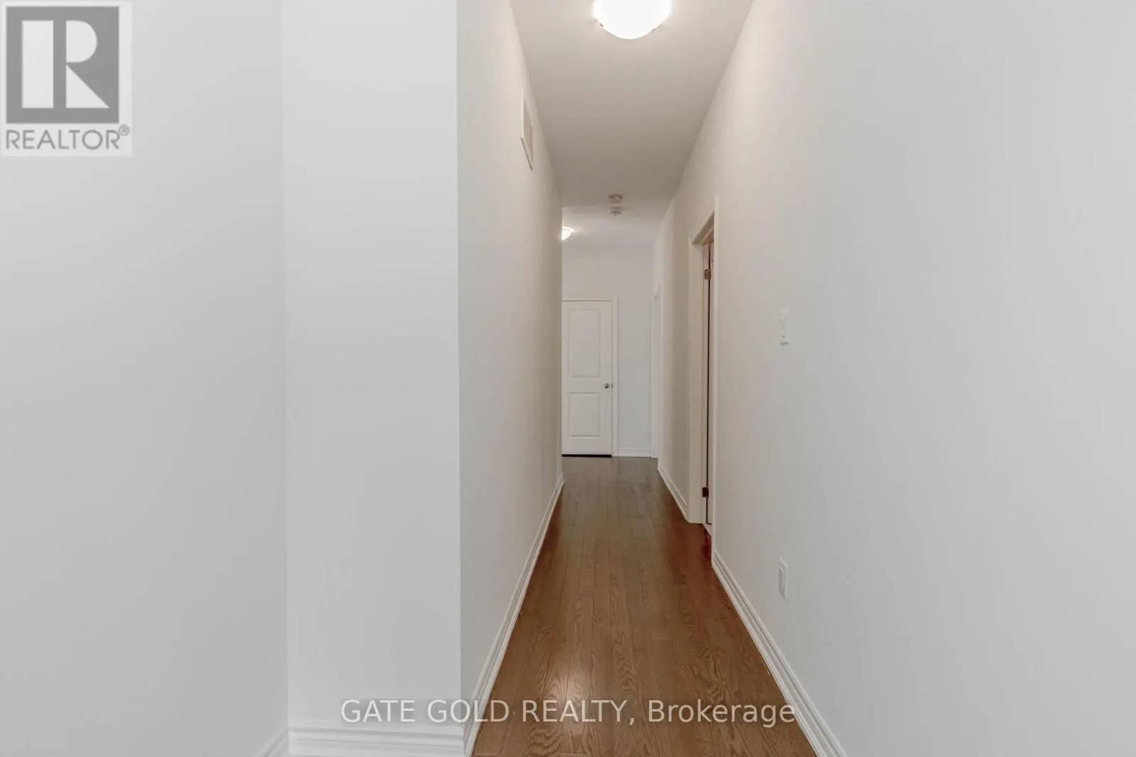 9 VICKERY STREET E