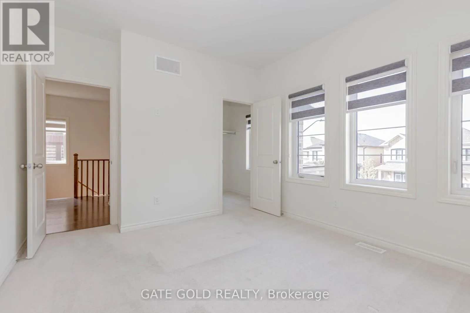 9 VICKERY STREET E