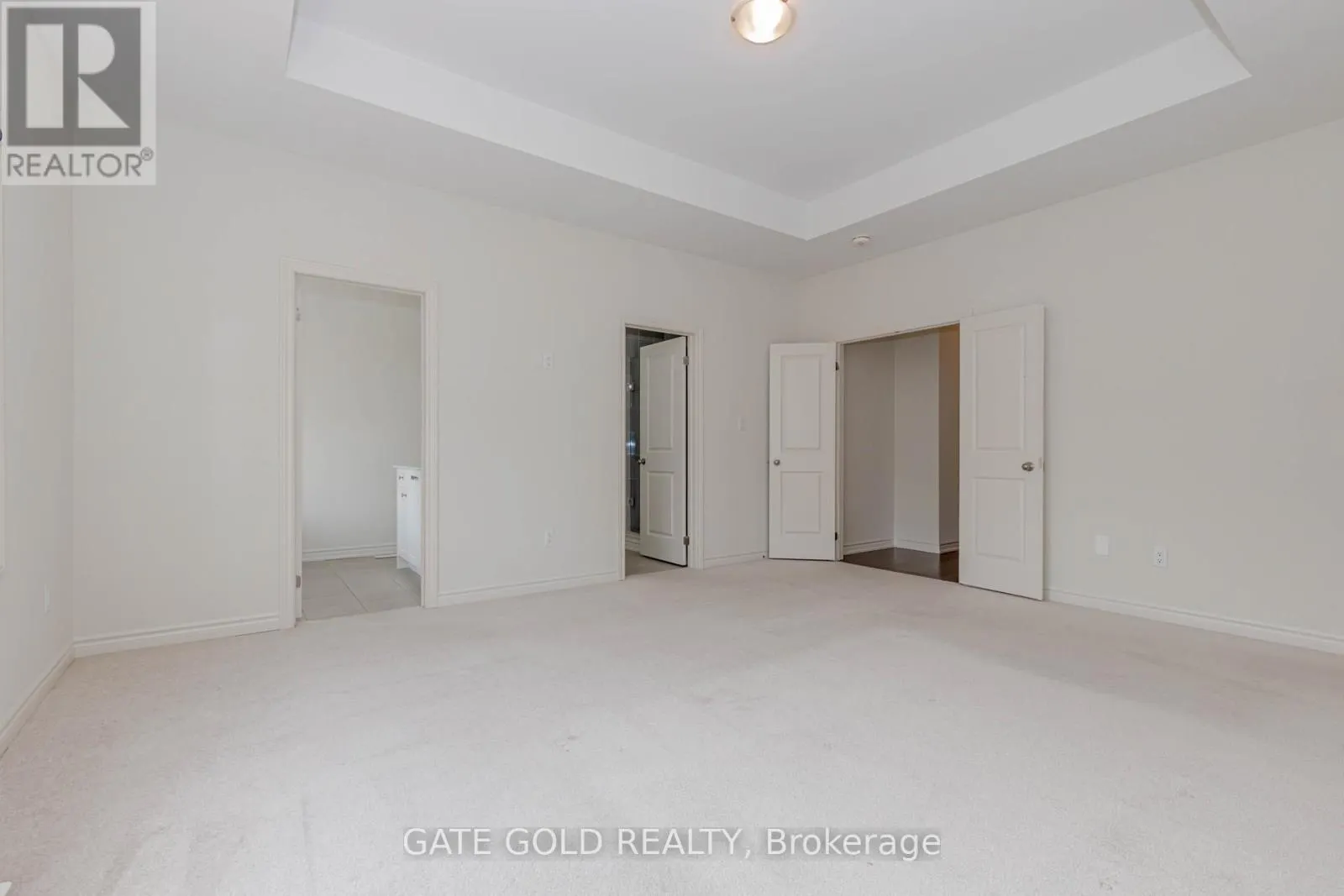 9 VICKERY STREET E
