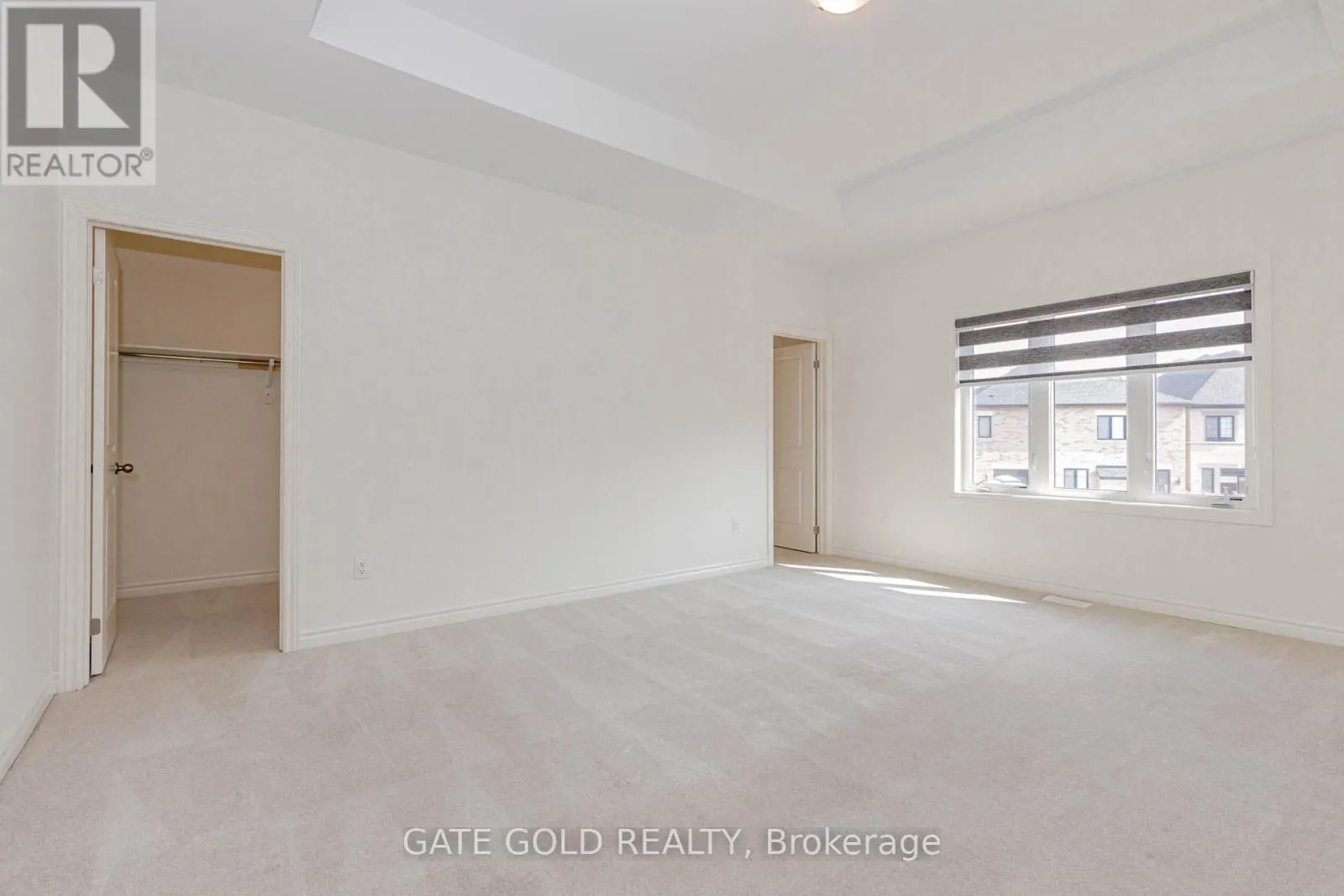 9 VICKERY STREET E