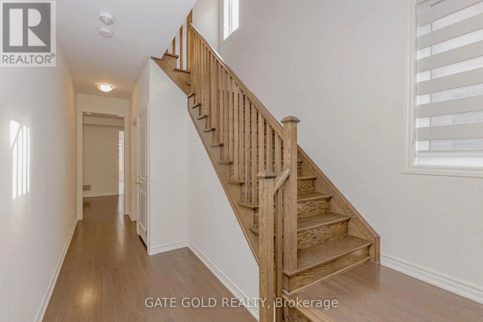 9 VICKERY STREET E