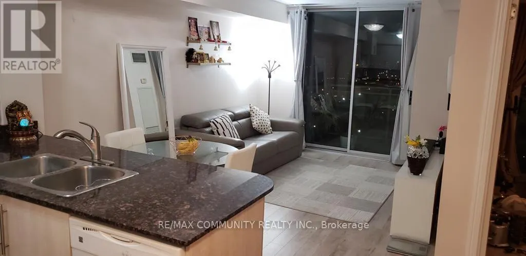 8 ROSEBANK DRIVE