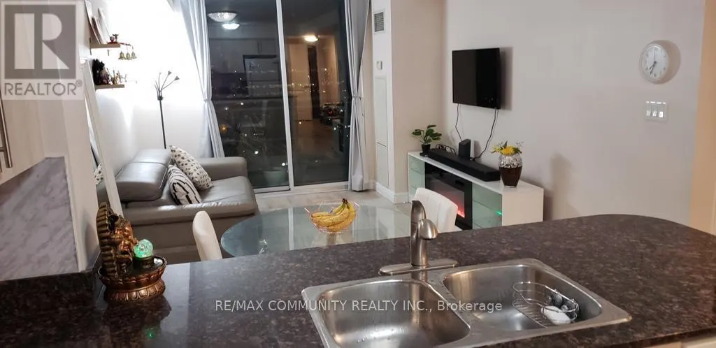8 ROSEBANK DRIVE
