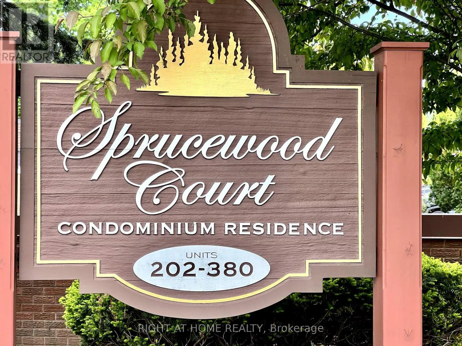 43 - 286 SPRUCEWOOD COURT