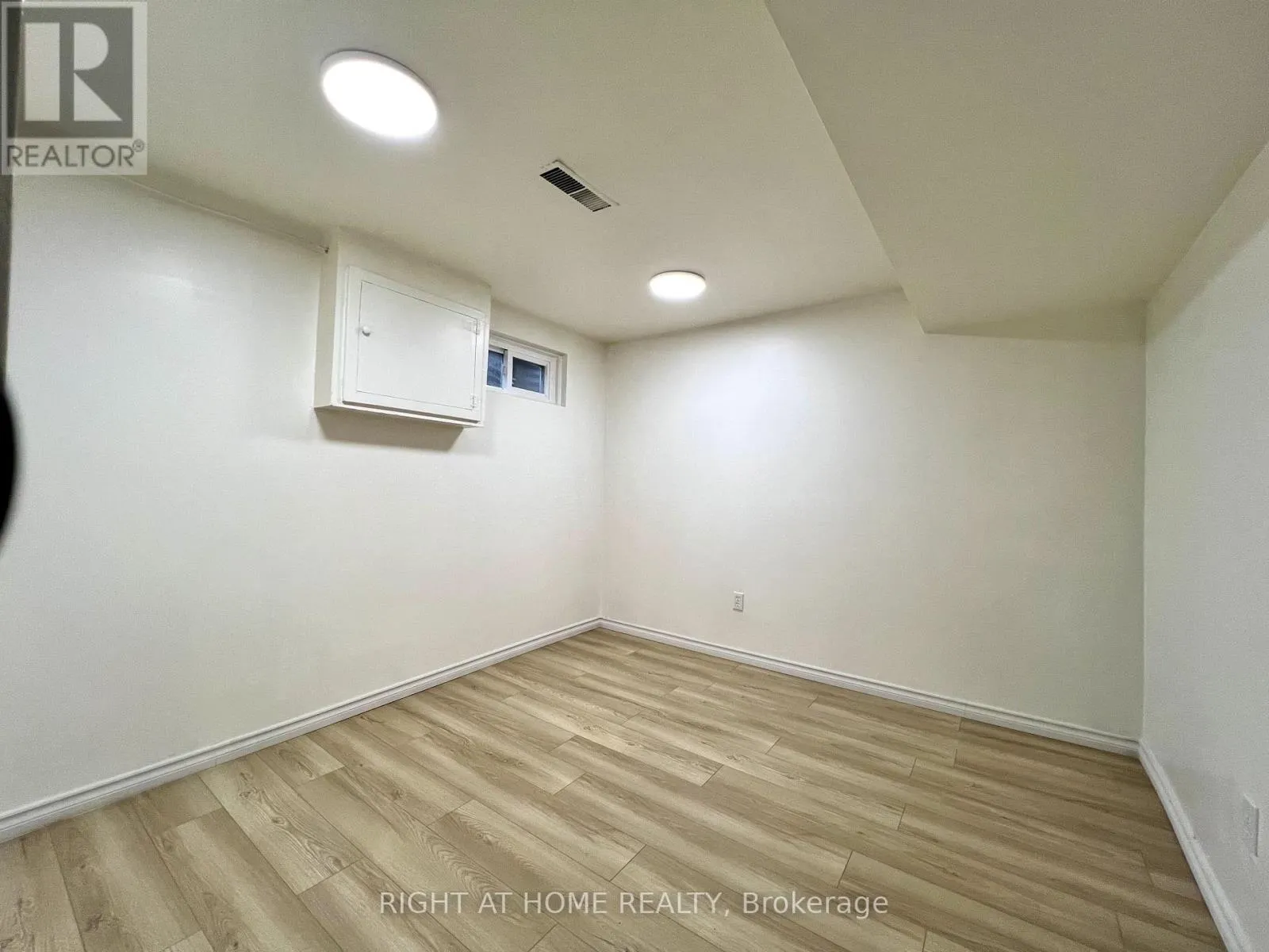 43 - 286 SPRUCEWOOD COURT