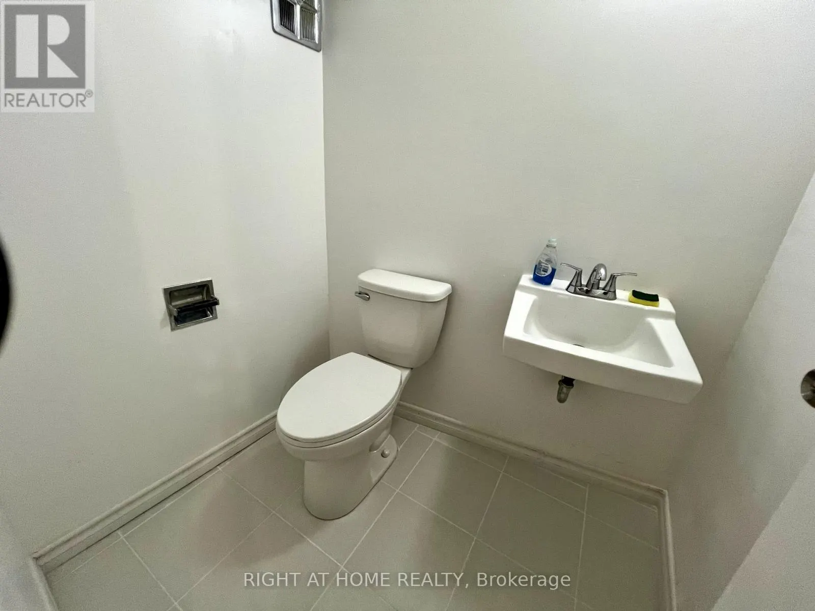 43 - 286 SPRUCEWOOD COURT