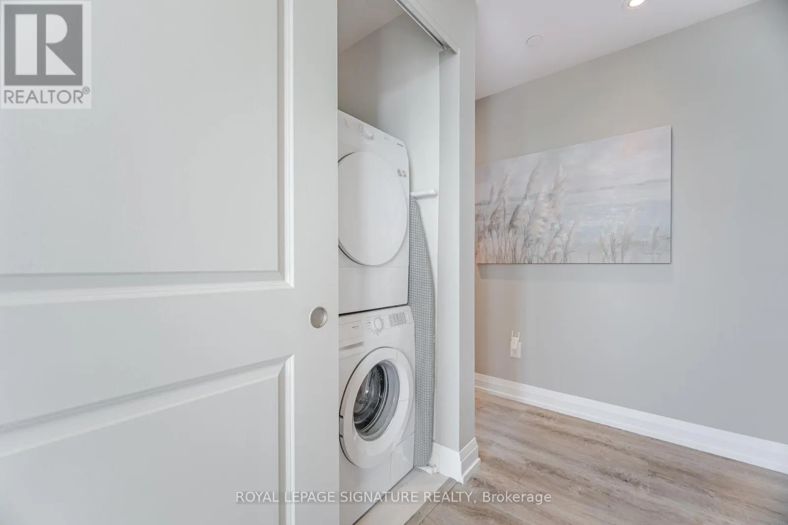 502 - 200 WOODBINE AVENUE