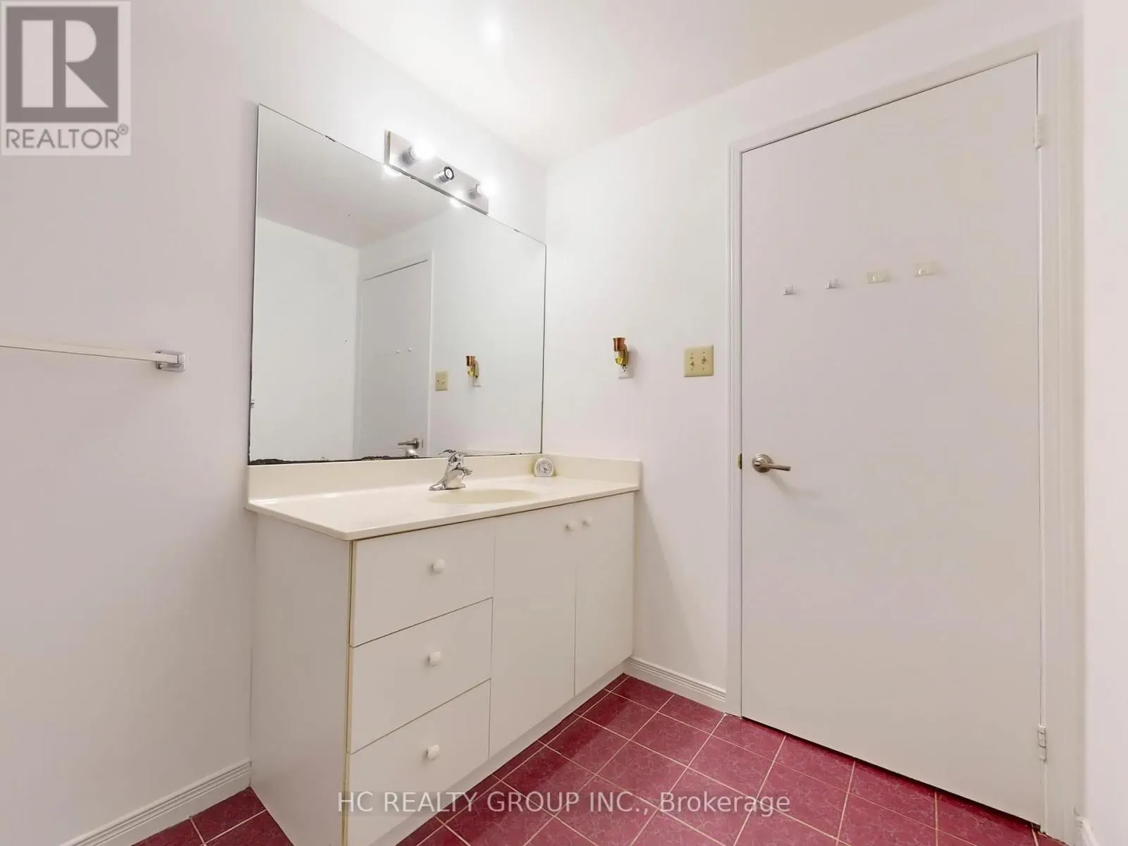 8 BETHANY LEIGH DRIVE