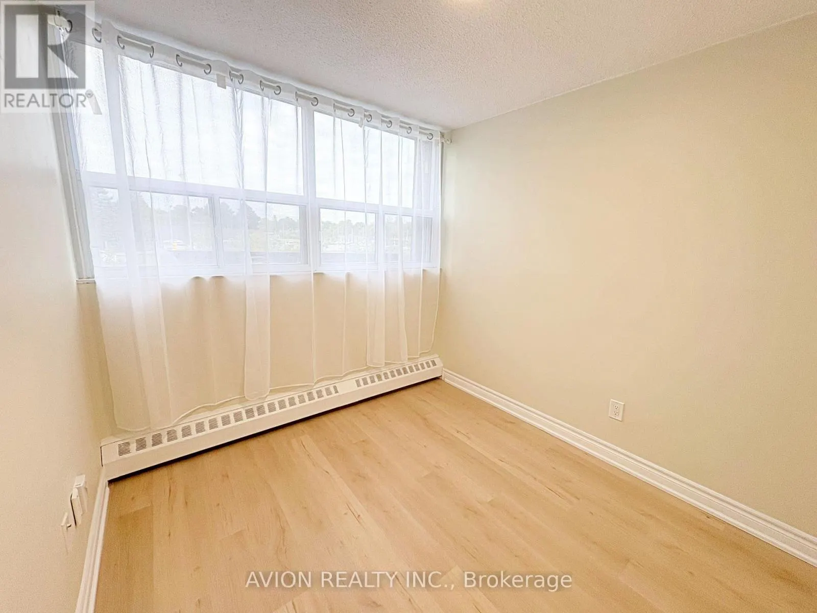 202 - 4091 SHEPPARD AVENUE