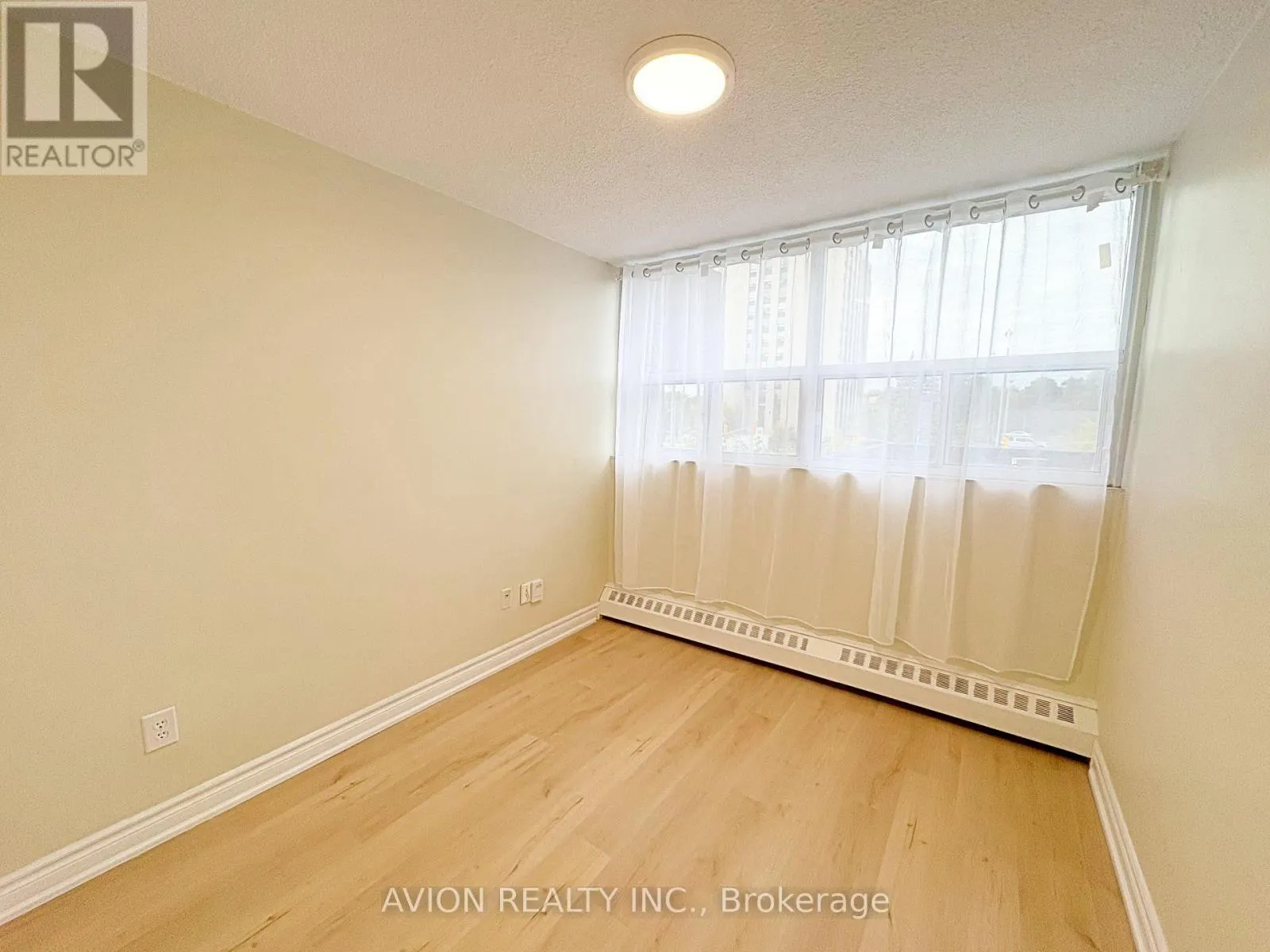 202 - 4091 SHEPPARD AVENUE